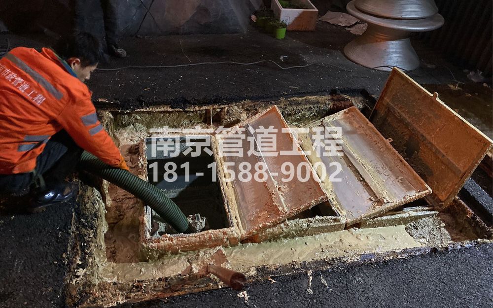 276洲泰饭店隔油池清理