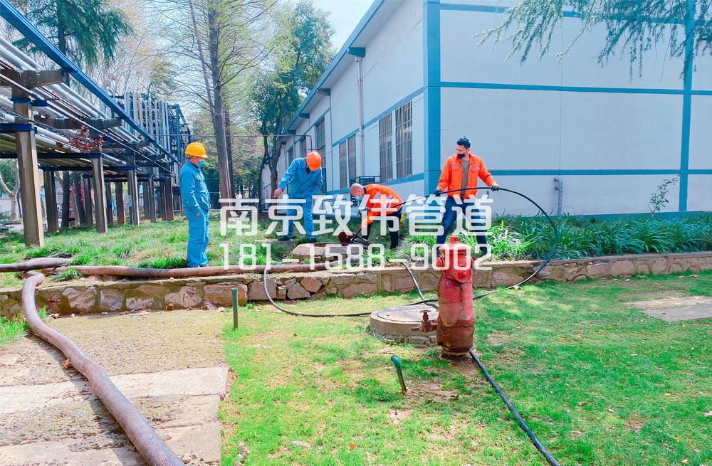 360洲泰石化工厂管道清洗